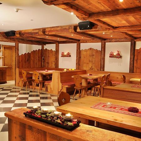 Active Hotel Monte Giner Mezzana  Exterior photo