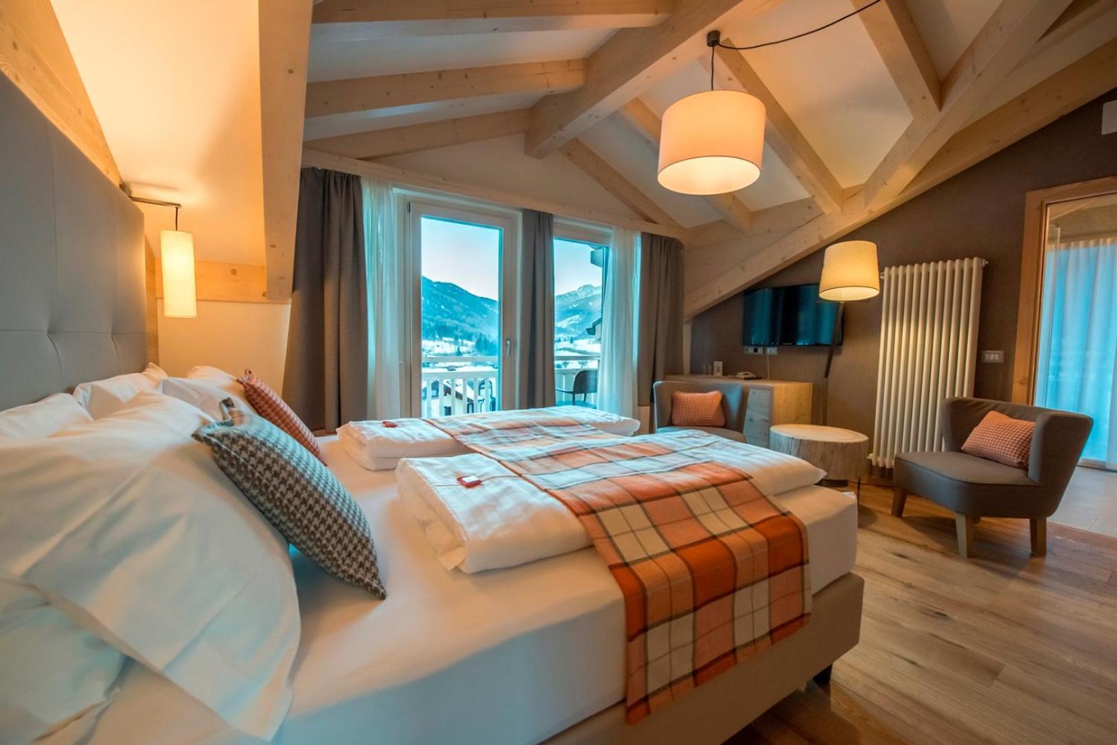 Active Hotel Monte Giner Mezzana  Exterior photo